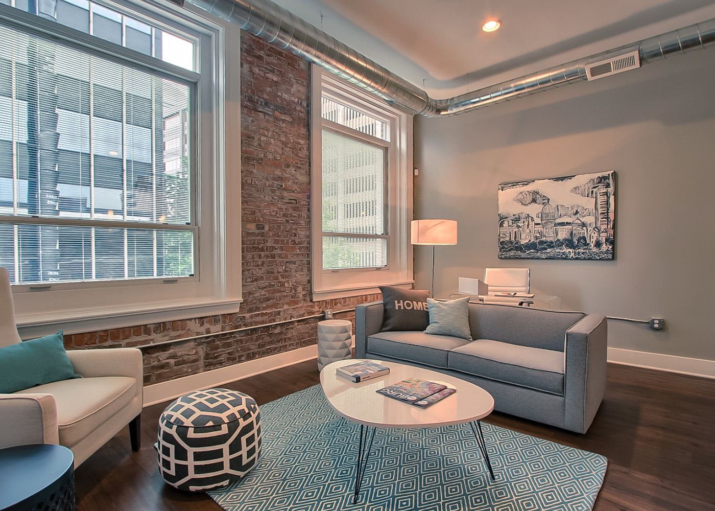 210 Walnut Street - 402